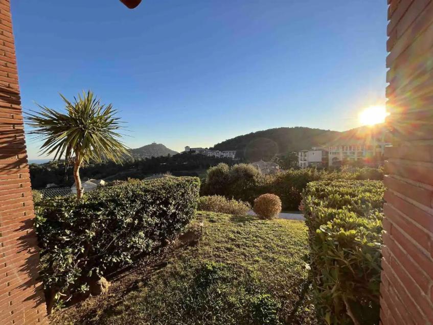Village Cap Esterel, Piscine, Plage Saint-Raphaël Екстериор снимка
