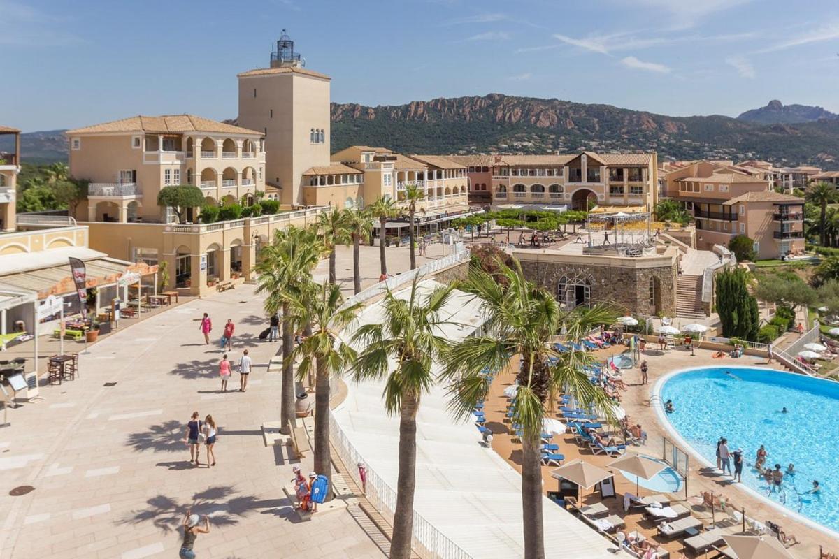 Village Cap Esterel, Piscine, Plage Saint-Raphaël Екстериор снимка